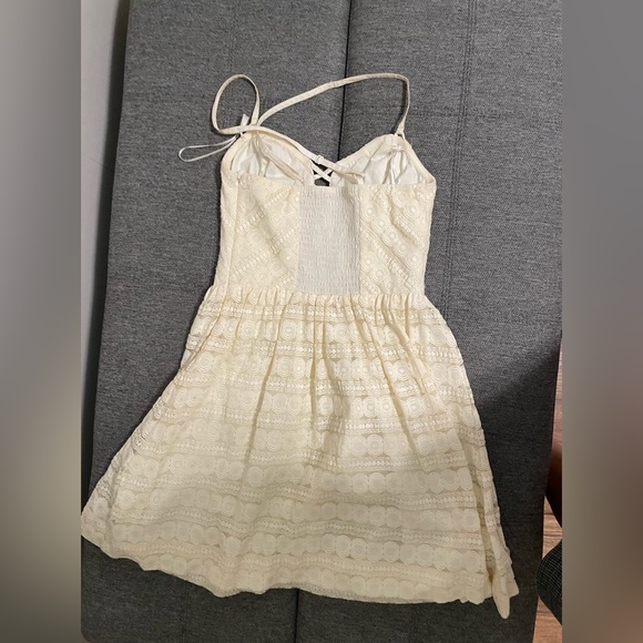 Guess lace dress - Picture 2 of 3